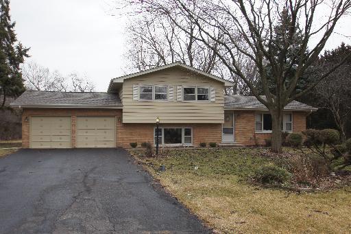 3S641 Delles Rd., Naperville, IL 60563