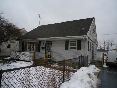 207 Saint Joseph Ave., Joliet, IL 60431