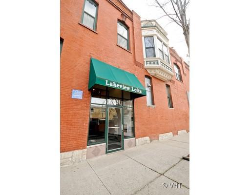 3201 N Seminary Ave. #202, Chicago, IL 60657