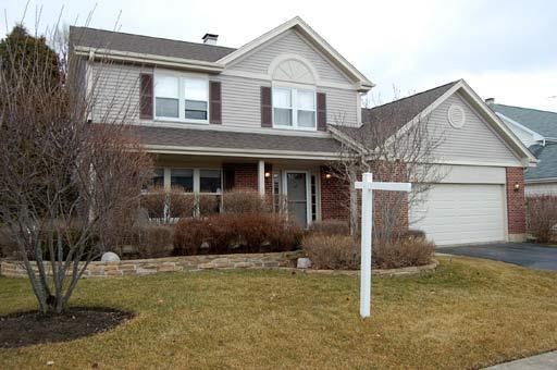 332 N Haddon Cir., Vernon Hills, IL 60061
