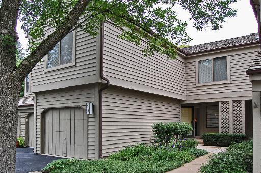 757 Shoreline Rd. #24757, Lake Barrington, IL 60010