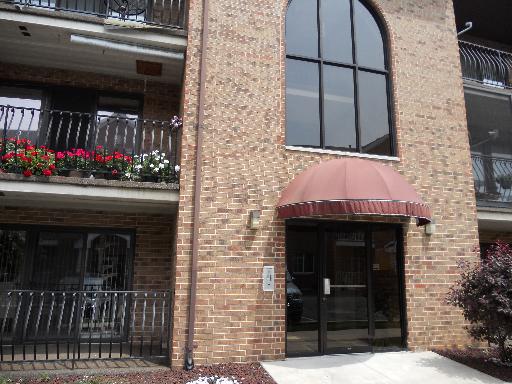 7114 W 108th St. #303, Worth, IL 60482