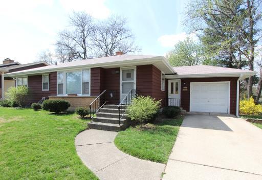 3936 Forest Ave., Downers Grove, IL 60515