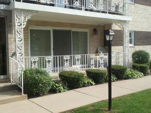 301 E. Plainfield Ave. #2, La Grange, IL 60525