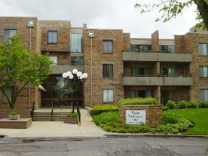 1912 Prairie Sq. #108A, Schaumburg, IL 60173