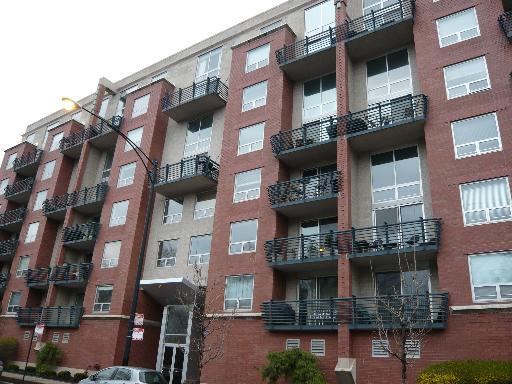 1100 W Montrose Ave. #704, Chicago, IL 60613