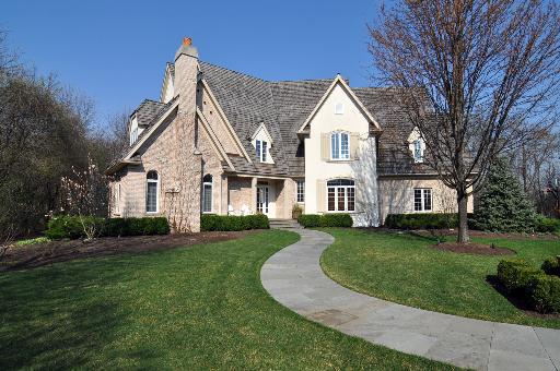 205 Northampton Ln., Lincolnshire, IL 60069