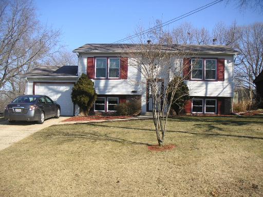 2206 22nd St., Rockford, IL 61108