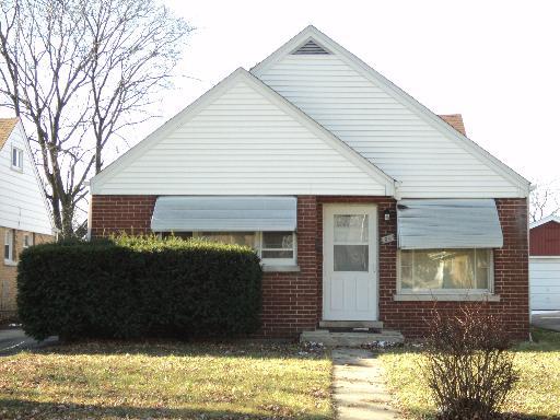 36 S 50th Ave., Bellwood, IL 60104