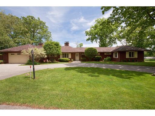 3 Willoughby Ter., Rockford, IL 61103