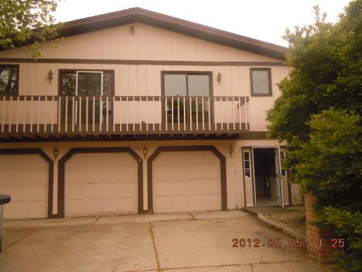 10S526 Glenn Dr., Burr Ridge, IL 60527