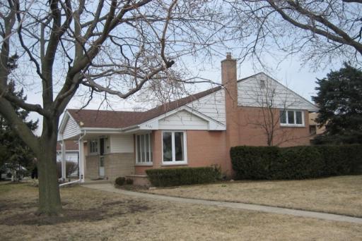 8542 W Carol St., Niles, IL 60714