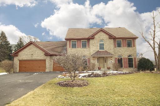 1S611 Verdun Dr., Winfield, IL 60190