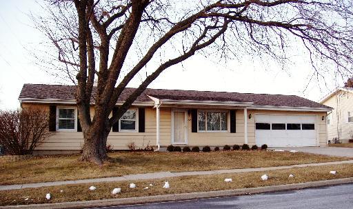 2135 Highland Dr., Sycamore, IL 60178