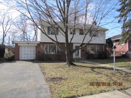 1110 Leslie Ln., Villa Park, IL 60181