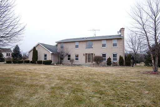 3712 Highview Dr., Crystal Lake, IL 60012
