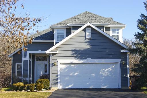 325 N Haywood Dr., Round Lake, IL 60073