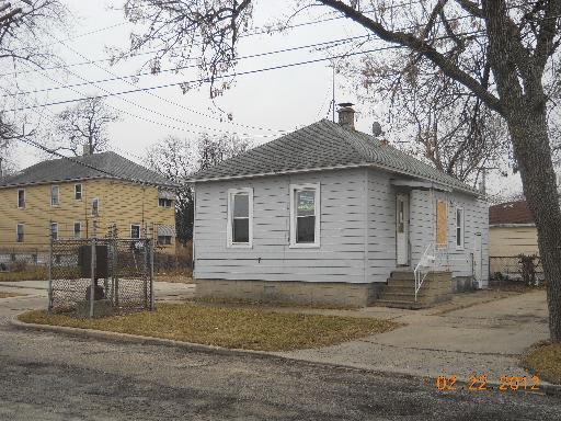 201 28 Ave., Bellwood, IL 60104