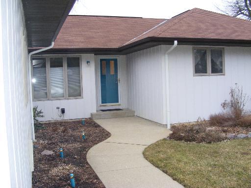 1516 W River Terrace Dr., Johnsburg, IL 60051