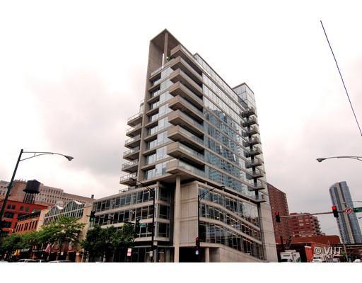 201 W Grand Ave. #PH-5, Chicago, IL 60610