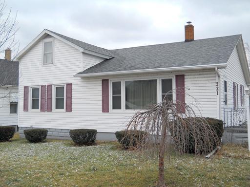 221 Johnson St., Utica, IL 61373