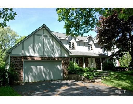 7233 Red Oak Dr., Crystal Lake, IL 60012