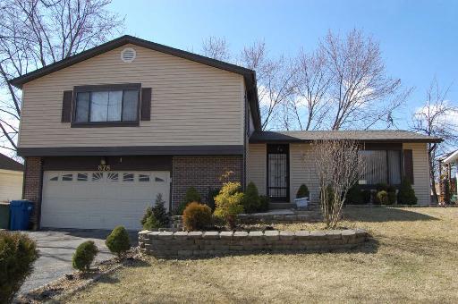 878 Shorewood Dr., Bartlett, IL 60103