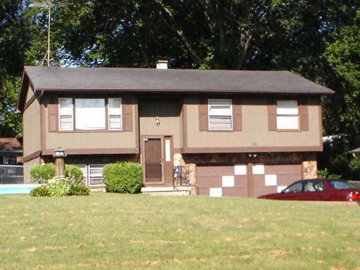 1211 S Capri Ter., Mchenry, IL 60050