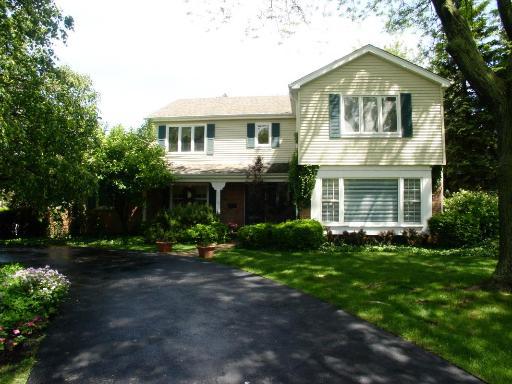 5715 Lawn Dr., Western Springs, IL 60558
