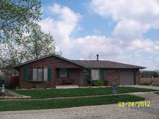 334 S Elm St., Herscher, IL 60941