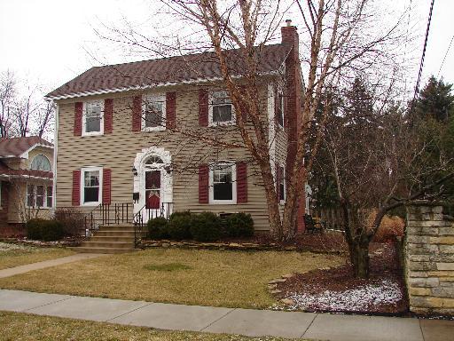 14 S Commonwealth Pl., Aurora, IL 60506