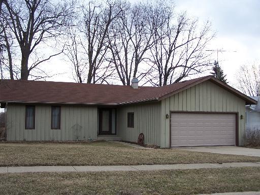 918 Wiltshire Dr., Mchenry, IL 60050