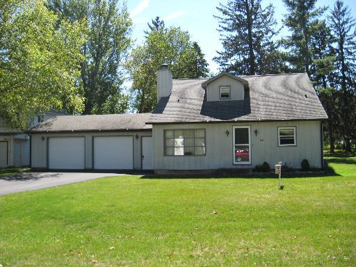 210 W Caroline St., Holcomb, IL 61043