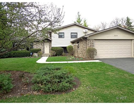 3224 River Falls Dr., Northbrook, IL 60062
