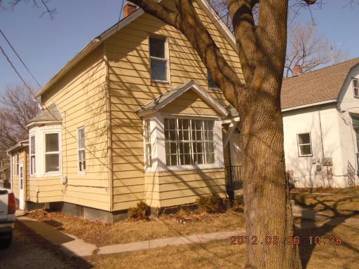 310 S Victory St., Waukegan, IL 60085