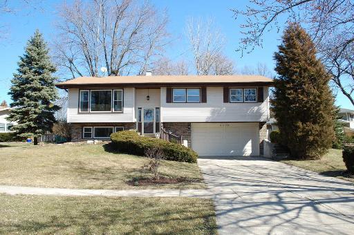 8S205 Grant St., Darien, IL 60561