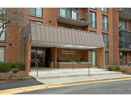 111 Acacia Dr. #104, Indian Head Park, IL 60525