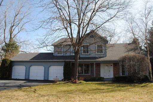 2140 Kenton Ln., Green Oaks, IL 60048