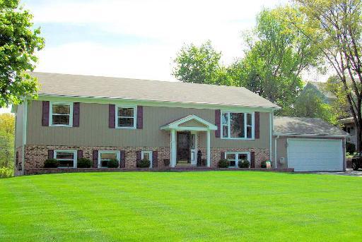 139 Burning Bush Tr., Crystal Lake, IL 60012
