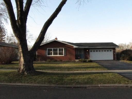 125 Sylvia Ln., Naperville, IL 60540