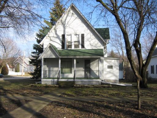 404 S 6th St., Dekalb, IL 60115