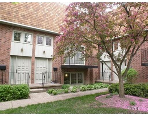 1111 S Waukegan Rd. #6, Lake Forest, IL 60045
