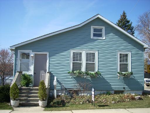700 Ledochowski St., Lemont, IL 60439