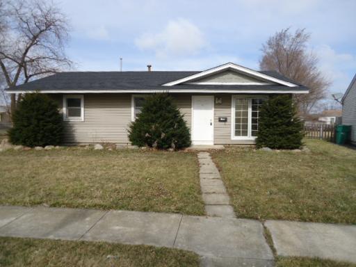 514 Amherst Ave., Romeoville, IL 60446