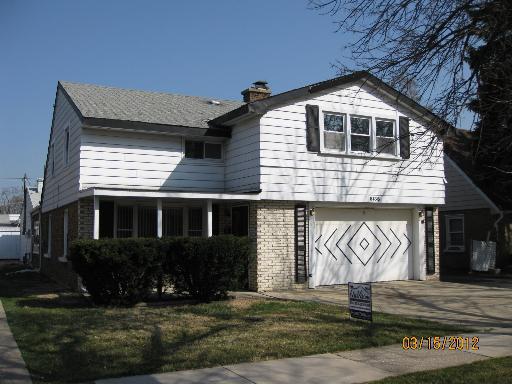 8138 45 Pl., Lyons, IL 60534