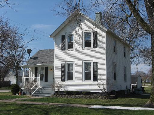 300 N Front Rd., Danforth, IL 60930
