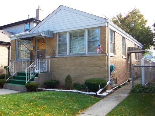 453 Linden Ave., Bellwood, IL 60104