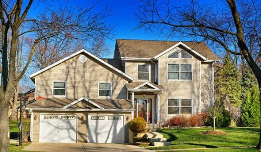 624 Crescent Dr., Downers Grove, IL 60516
