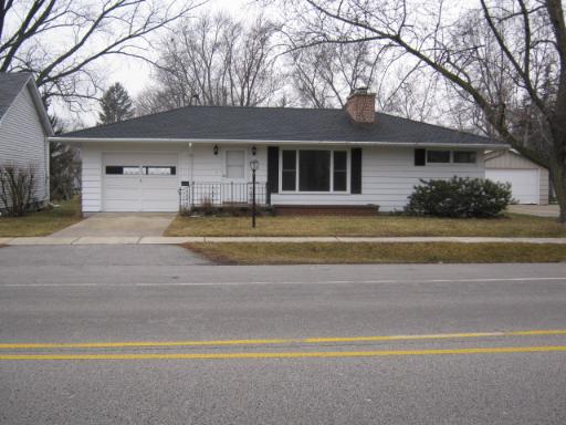 923 S First St., Dekalb, IL 60115