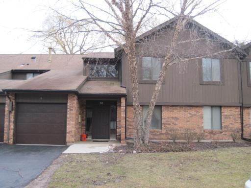 38 Creekside Dr. #C, Elgin, IL 60123